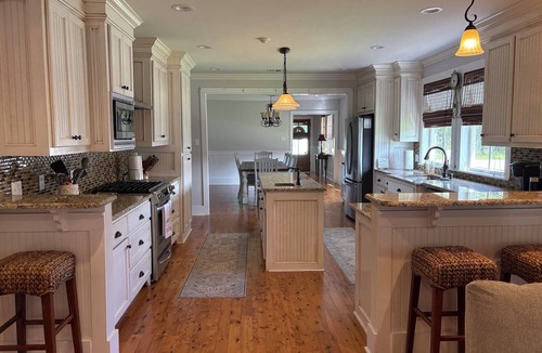 Old Town House | Spacious 3-bedroom house in charming Bay St. Louis with WiFi, AC