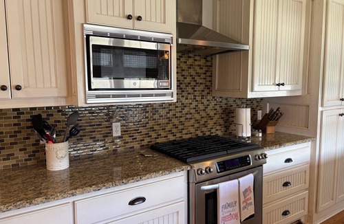 Old Town House | Spacious 3-bedroom house in charming Bay St. Louis with WiFi, AC