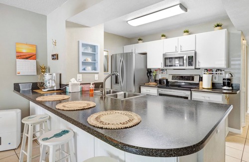 Lindfields Condo | Spacious 3- queen bedroom condo - gym, Pool, Spa, Gym, 7 min Disney, 5 to Shops