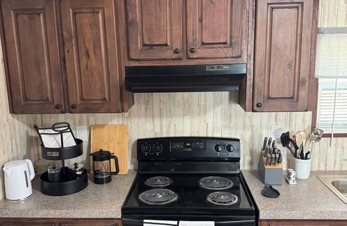 Lake Butler House | Spacious 3BR Country Home ~ Rural Escape