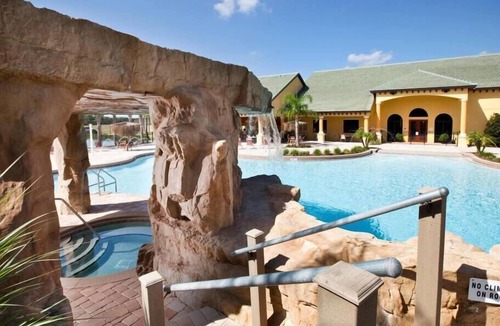 West Kissimmee House | Spacious 4 bed 3 bath Townhome with pool 5 STARS! Paradise Palms Gated Resort