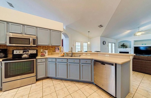Orange Tree Villa | Spacious 4 Bed South Facing Pool Villa Near Disney