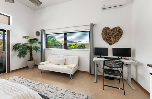 Edgewater House | Spacious 4-bedroom, harbor Acces ON canal, fish of the dock Rv parking POOL SPA