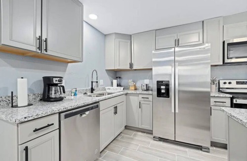 Clearwater Hotel | Spacious 4-bedroom house in fantastic Clearwater with AC