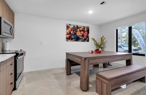 Princeton House | Spacious 4-bedroom townhome in fabulous Homestead with AC