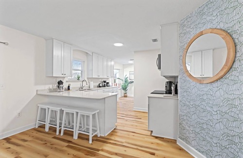 Isle of Palms House | Spacious 4-bedroom building in peaceful Jacksonville with AC, WiFi, outdoor gym