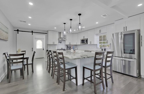 Rural Estates House | Spacious 4BR Home w/Heated Pool & Pickleball Court on 5-Acre Estate
