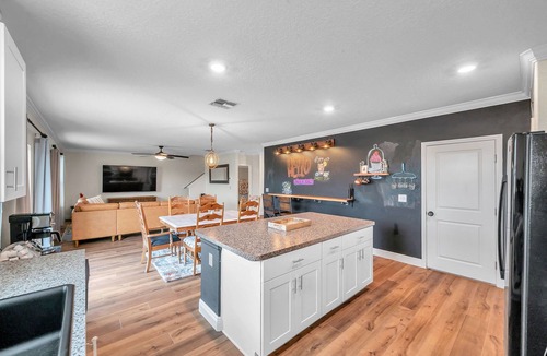 Elfers House | Spacious 5-bedroom retreat in delightful New Port Richey
