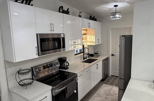 Edgewater House | Spacious 5BR Pool Home/Sleeps 10+/Near Charlotte Harbor & Punta Gorda