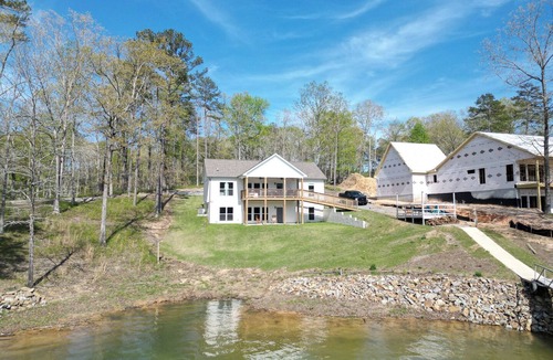 Arley House | Spacious 6-bedroom house on beautiful Lewis Smith Lake