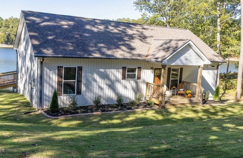 Arley House | Spacious 6-bedroom house on beautiful Lewis Smith Lake