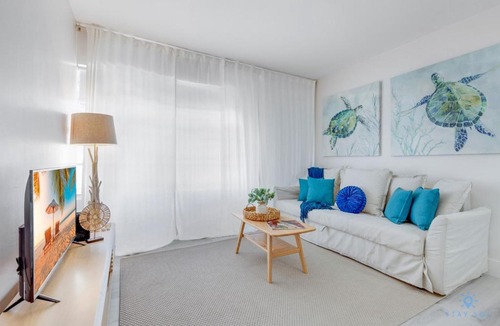 North Beach Apartment | Spacious Apt 2 Blocks to Beach and Collins Park