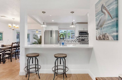 Fort Lauderdale House | Spacious & Bright Sunny Home, Mins from the Beach!
