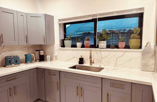 Allapattah House | Spacious, comfortable, and cozy family home and friends to relax and have fun. Explore Miami and South Florida. 7 min. to downtown and 10-20 minutes to several beaches, including South Beach. Very relaxing comfortable space.