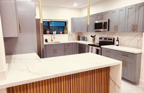 Allapattah House | Spacious, comfortable, and cozy family home and friends to relax and have fun. Explore Miami and South Florida. 7 min. to downtown and 10-20 minutes to several beaches, including South Beach. Very relaxing comfortable space.