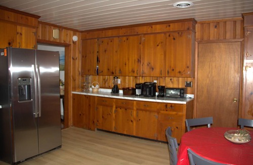 Garden City House | Spacious, Cozy and Quiet 3 Bedrooms and 2 Bathrooms Located 12 min to downtown