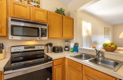 Highlands Reserve House | Spacious End-Unit Townhouse, 2 Master Suites, at Regal Palms, close to Clubhouse