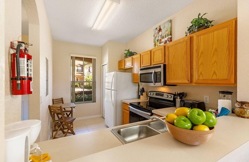 Highlands Reserve House | Spacious End-Unit Townhouse, 2 Master Suites, at Regal Palms, close to Clubhouse
