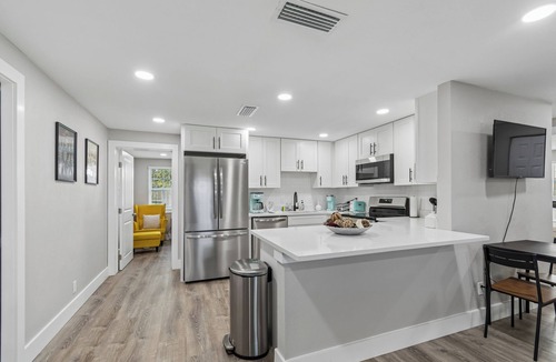 Beach Park House | Spacious Executive 4-bedroom house centrally located in beautiful Tampa