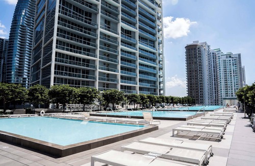 Downtown Miami Apartment | Spacious Family Suite | Walk to Brickell City