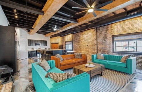 South 7th Ward House | Spacious Group Loft with Hot Tub by French Quarter