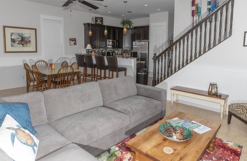 Santa Rosa Beach House | Spacious Home. Short Walk to Beach, Beach Shuttle & Shunk Gulley. Pet Friendly!