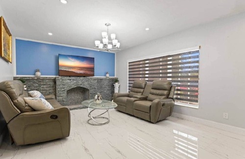 Miami Gardens House | Spacious home with king bed Near Hard Rock Stadium