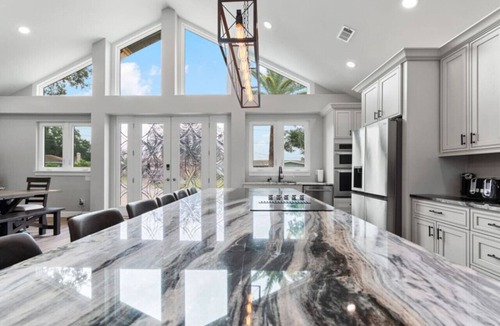 Lake Shore Estates House | Spacious Lake Tarpon Getaway