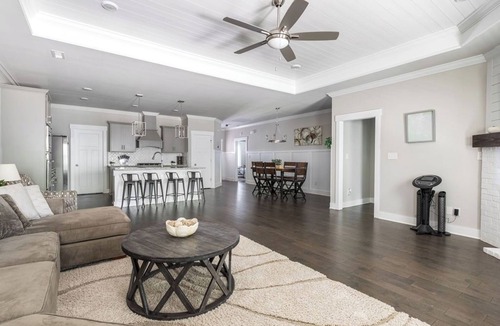 Belle Mina House | Spacious One Level Ranch Style Luxury Townhouse