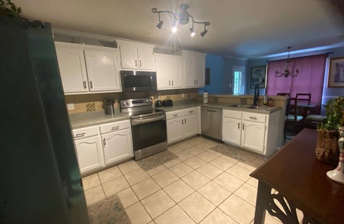 Olive Branch House | Spacious Six-Bedroom House with a Private Pool in Olive Branch