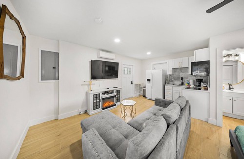 Carrollwood Apartment | Spacious Studio: King Bed, Kitchenette & Full Bathroom and Board Games!