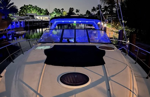 Pompano Isles Boat Rental | Spacious yacht that sleeps six
