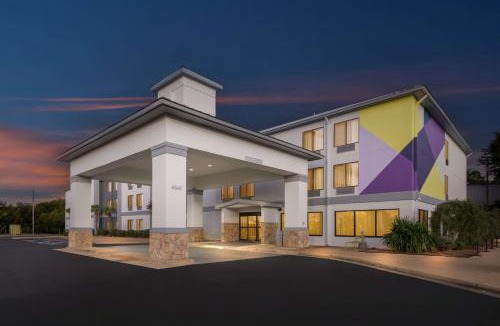 Tuscaloosa Hotel | Spark by Hilton Tuscaloosa University