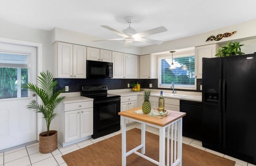 Caloosahatchee House | Specials - 3BR with Pool, Walk to Town