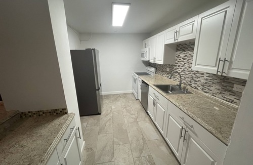 North Beach Apartment | SPECTACULAR 1 BED 2 BATH BEACH FRONT FULLY FURNISHED RESIDENCE