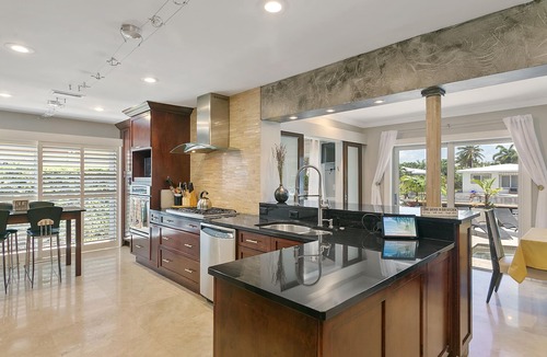 Pompano Isles House | Spectacular waterfront Home! Pool and Hot tub