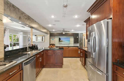 Pompano Isles House | Spectacular waterfront Home! Pool and Hot tub