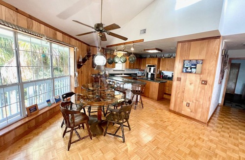 Cedar Key House | Spectacular Waterfront Property at Cloud 9!