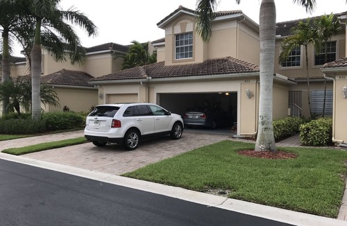 Biggar Condo | Spend the winter in sunny SW Florida in a 3 bedroom 2 bath home