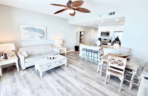 West Panama City Beach Condo | SPLASH RESORT 7th flr 1/2 Gulf Front w Bunks, Kids Waterpark, Free Beach Chairs