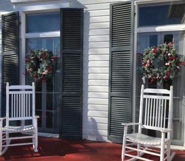 Anniston Bed & Breakfast | Springwood Inn