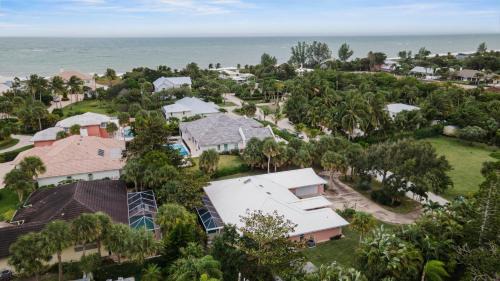 South Beach House | St Christopher's Retreat