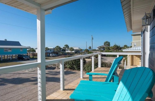 St. George Island House | St. George Island Beach House w/Balcony & Gulf Views