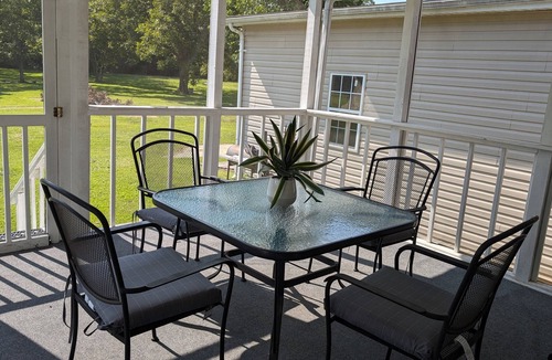 Valley Grande House | Stay at a 4-bedroom Unique Historic Landmark just outside of the city of Selma.n