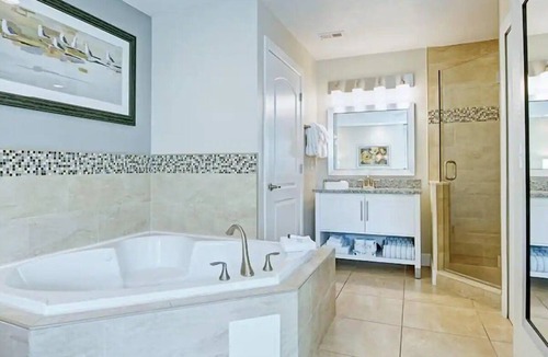 West Kissimmee Hotel | Stay in Comfort for a Stress-Free Escape Near Orlando Cat Café - 1.9 miles