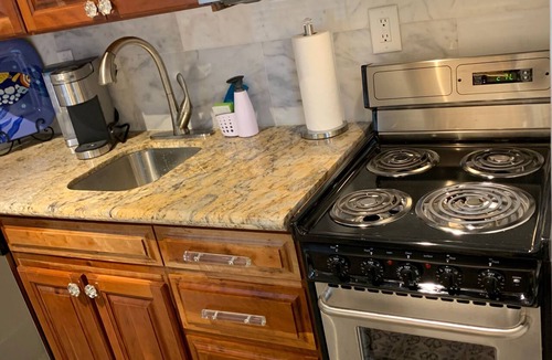 Hannon Park Condo | Stay in the Heart of Midtown Mobile | Pet Friendly