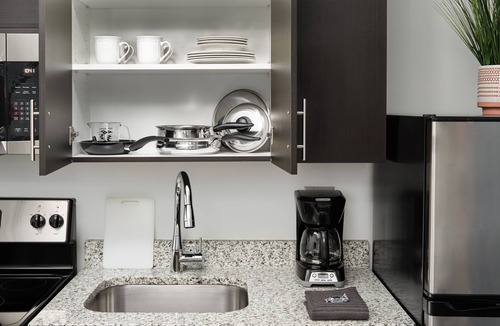 Dothan Apartment | stayAPT Suites Dothan
