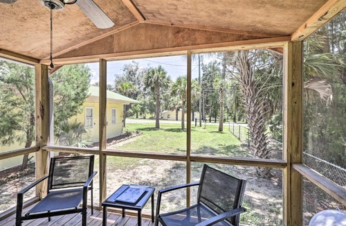 Steinhatchee House | Steinhatchee Cottage 17 with Boat Ramp Access!