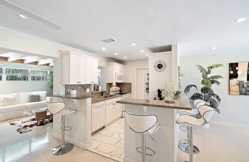 Florida North Atlantic Coast House | Steps secret BEACH+ Salt Pool + Screened porch + BBQ