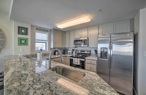 Mexico Beach Condo | Steps to Beach + Gulf Views - 2BR/2BA - No Hidden Fees - Sleeps 8